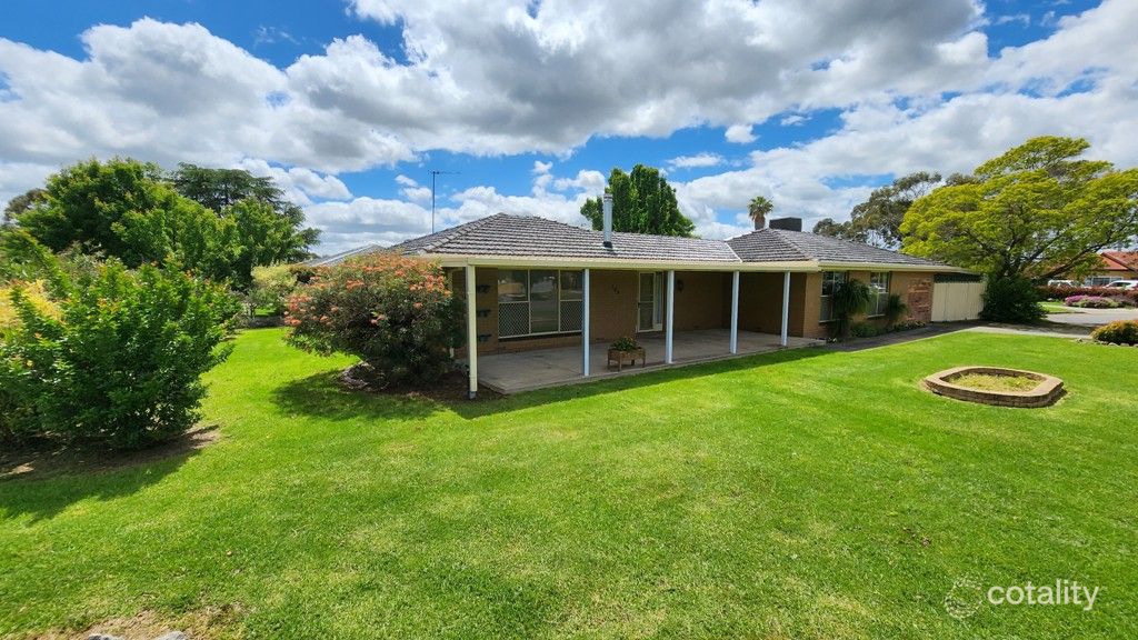 136 Howard Ct, Howlong, NSW 2643