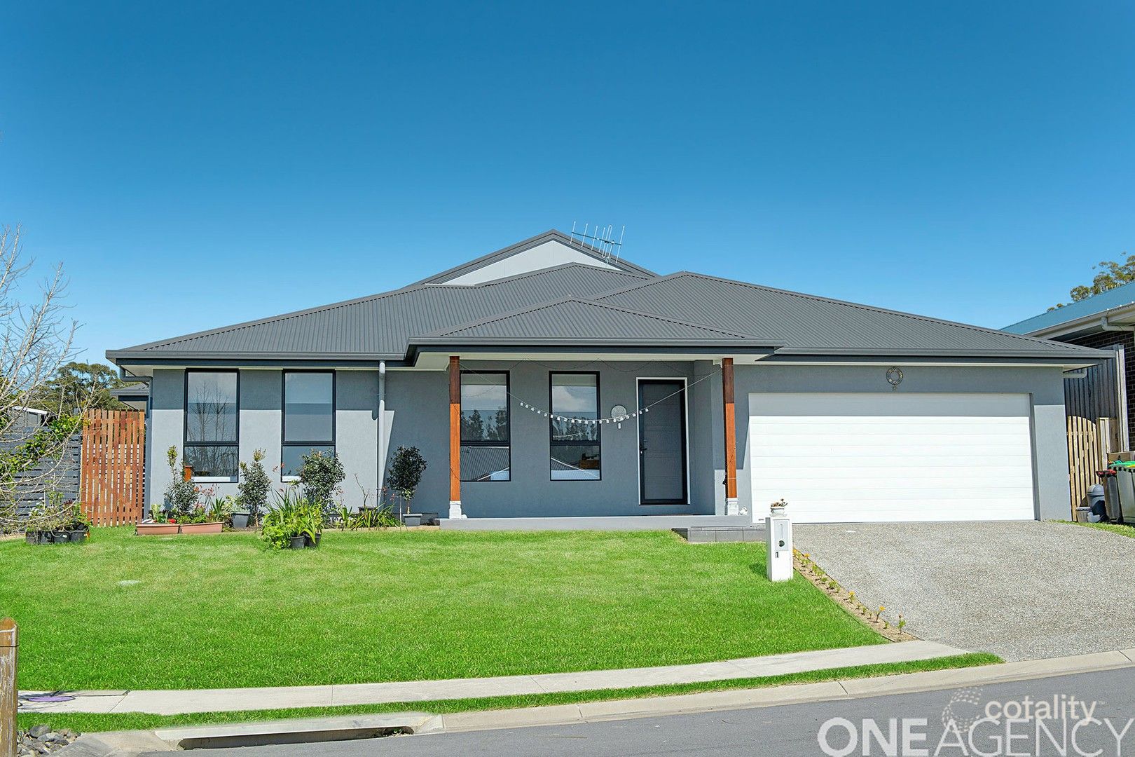 1 Theatre Pl, Thrumster, NSW 2444