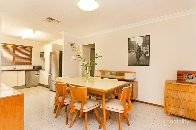 16a Petterson Ave, Kardinya, WA 6163