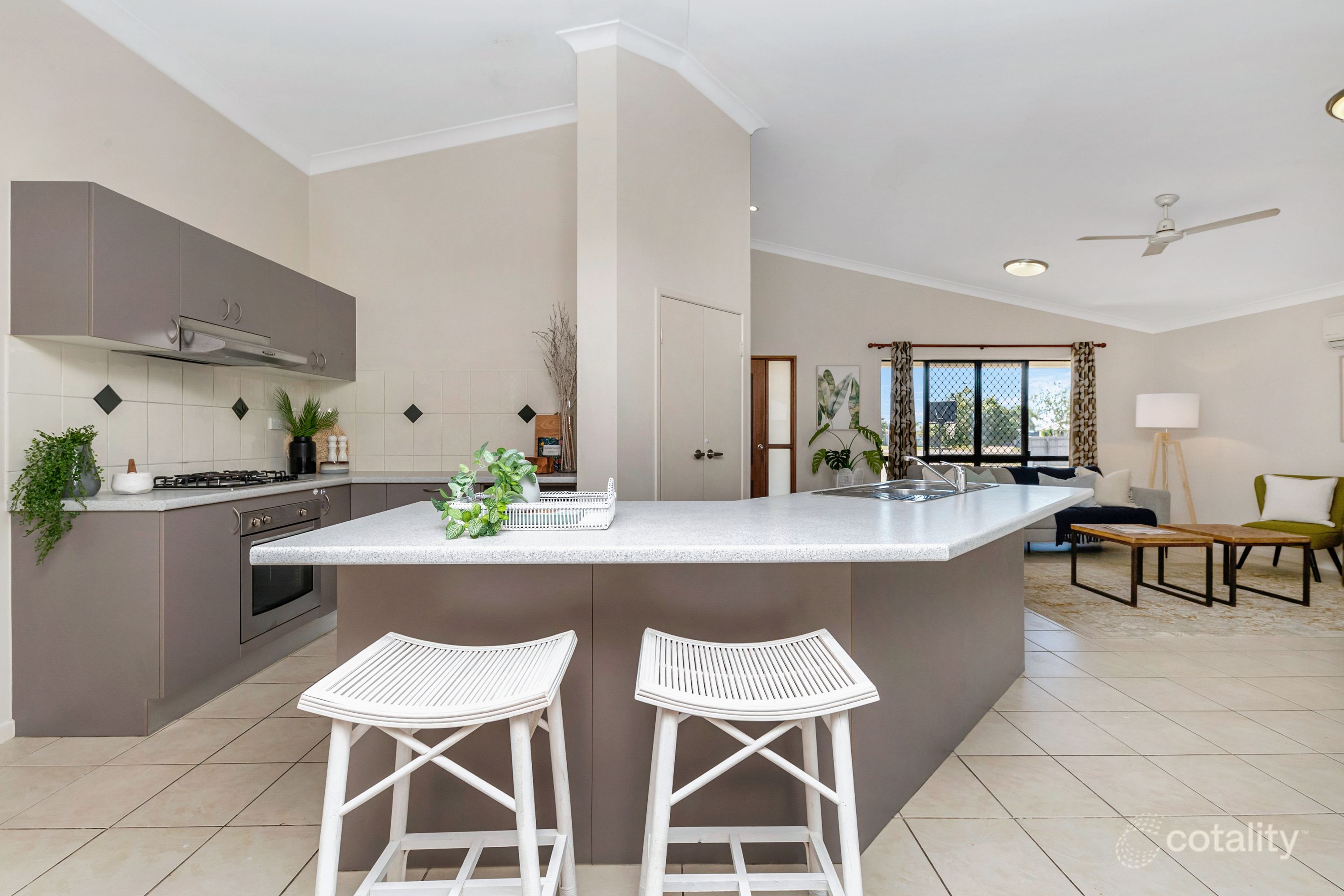 10 Lashmar Cres, Deeragun, QLD 4818