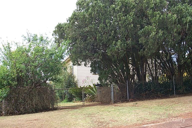 5 Mole St, Harlaxton, QLD 4350