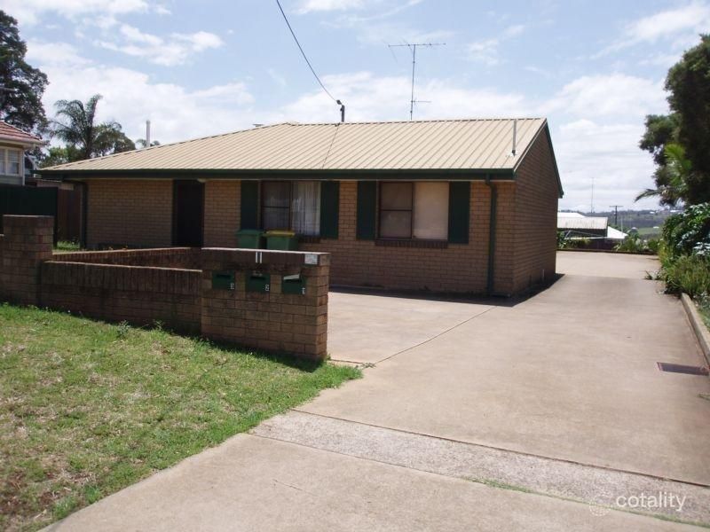 11 Tighe, Newtown, QLD 4350