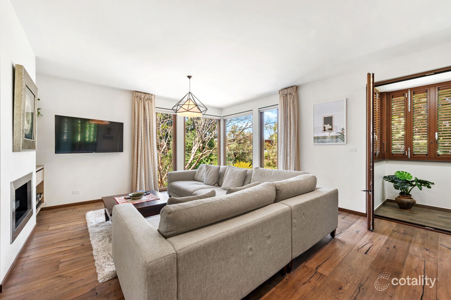 24 Foam St, Elwood, VIC 3184