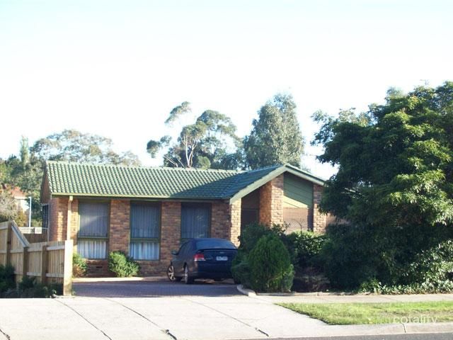 69 Sydney Parkinson Ave, Endeavour Hills, VIC 3802