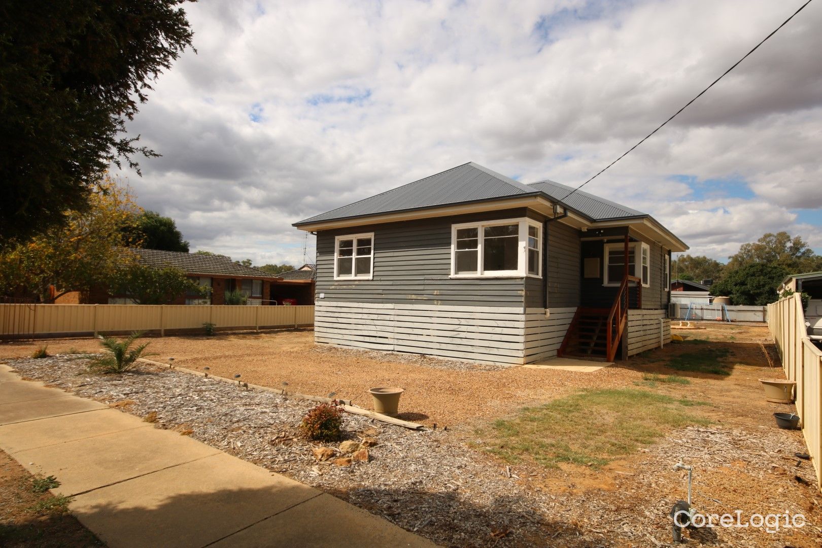 11 Hart St, Rochester, VIC 3561