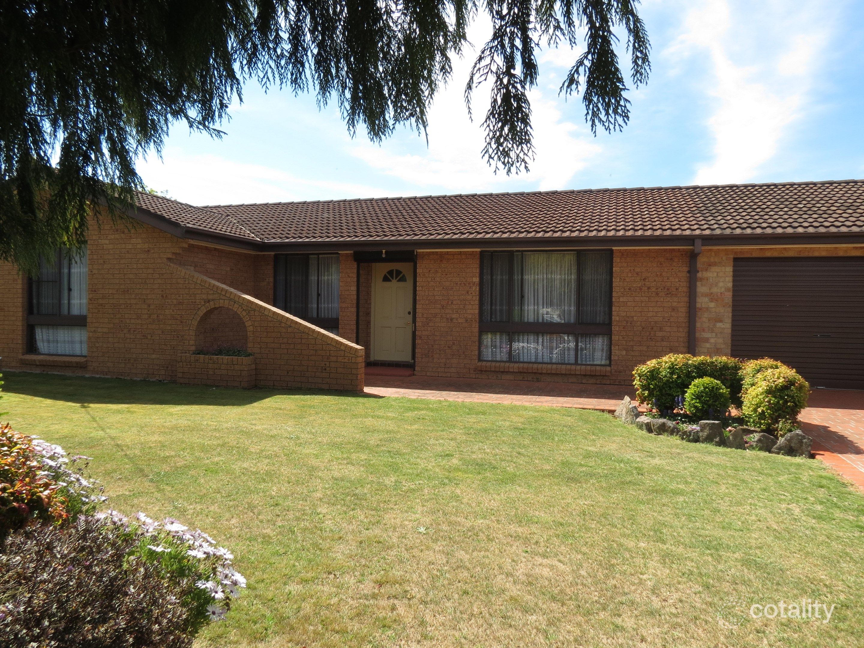 76 North St, Robertson, NSW 2577