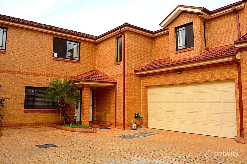 10/93 Northcote Rd, Greenacre, NSW 2190