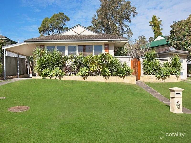12 Granada Ave, Macquarie Hills, NSW 2285