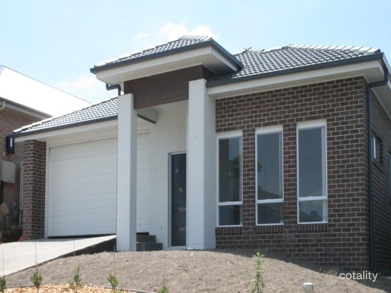 10 Lock St, Camden Park, NSW 2570