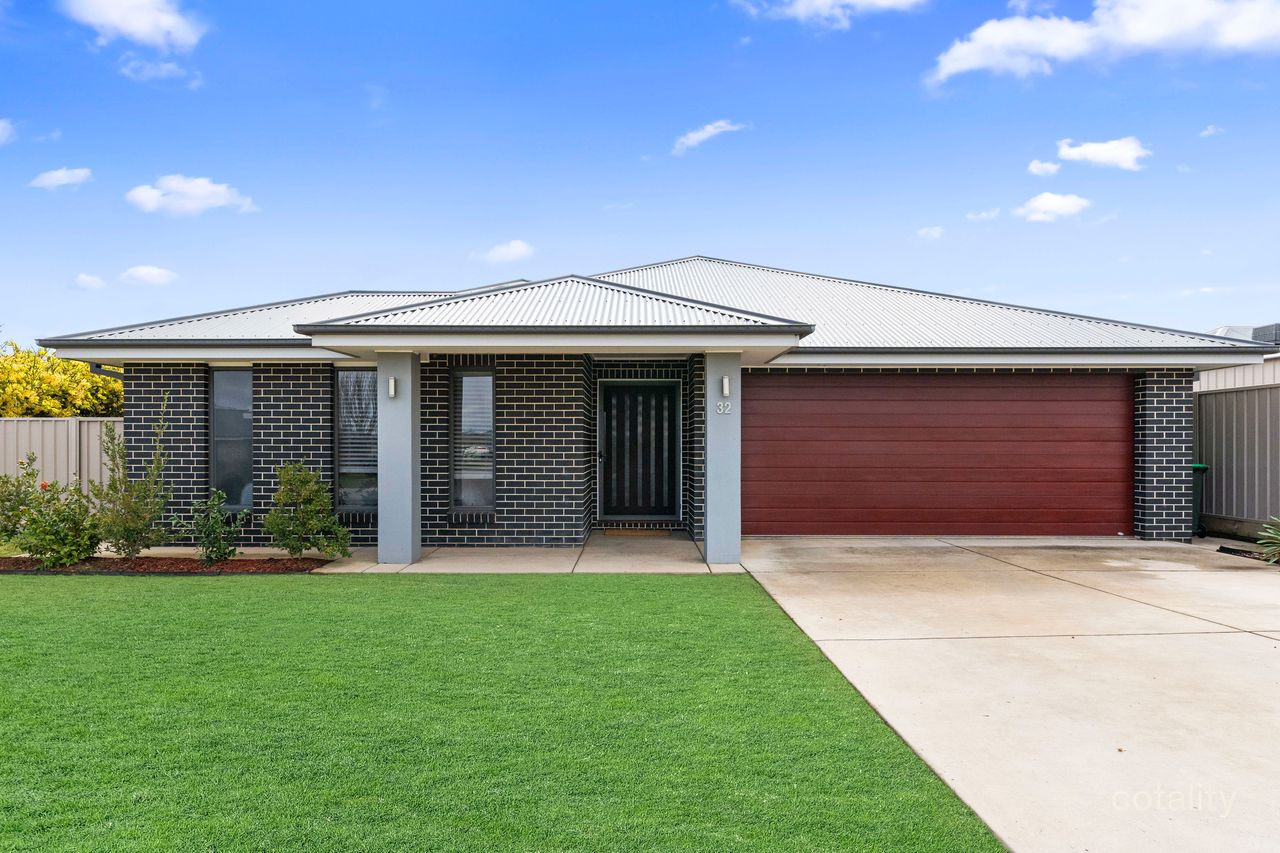 32 Darcy Dr, Boorooma, NSW 2650