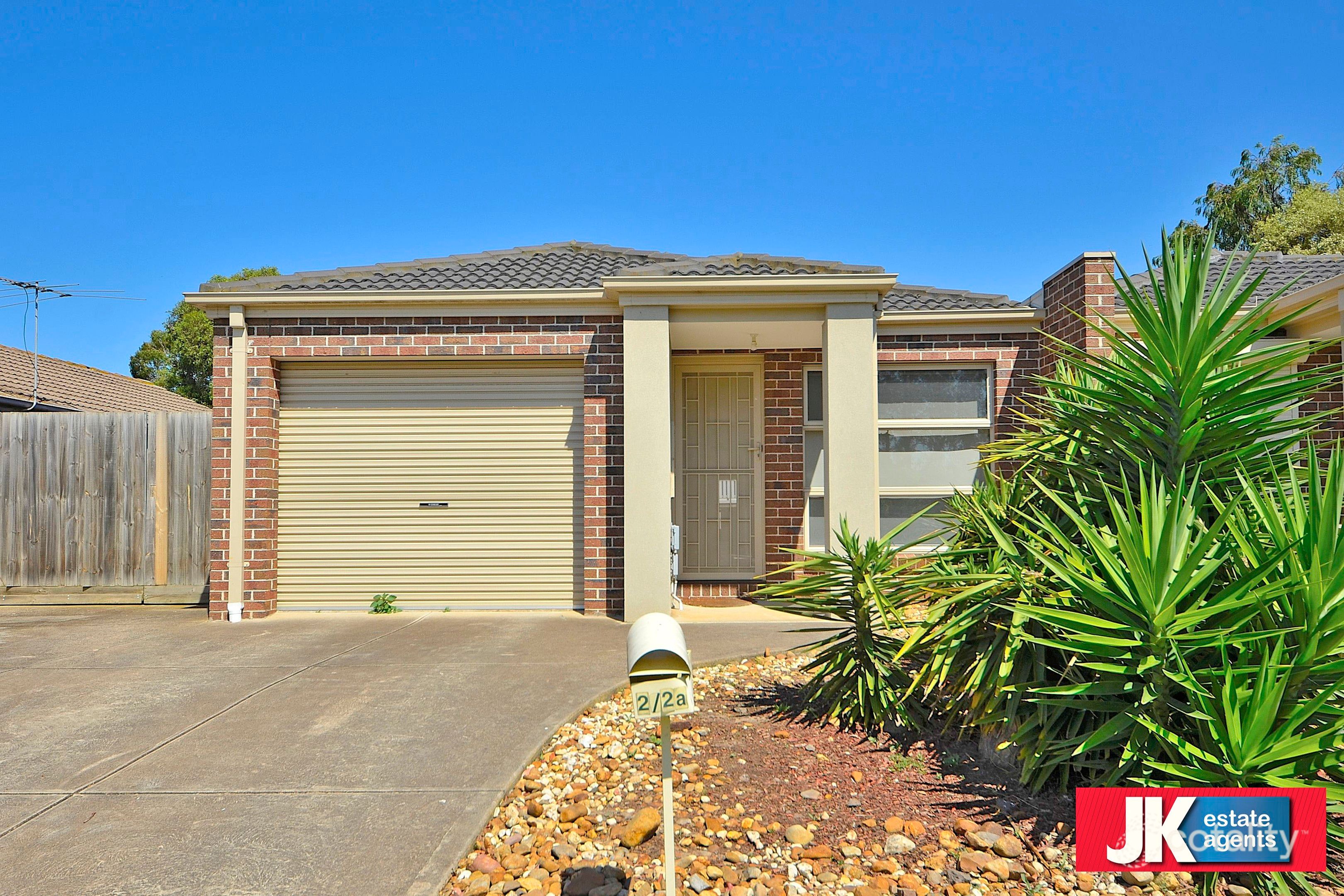 2/2a Flinders Cres, Wyndham Vale, VIC 3024