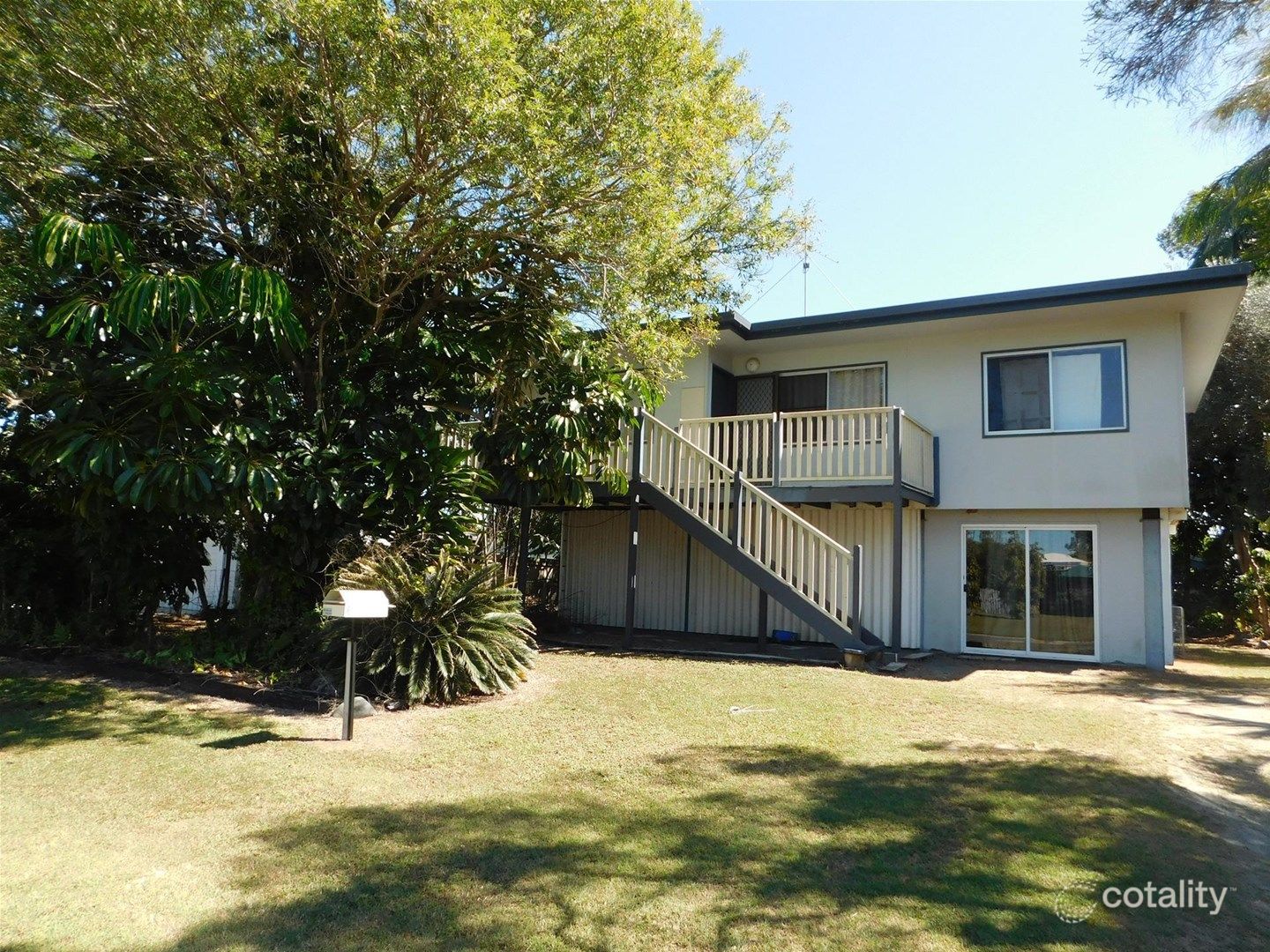 3 Manon St, Armstrong Beach, QLD 4737