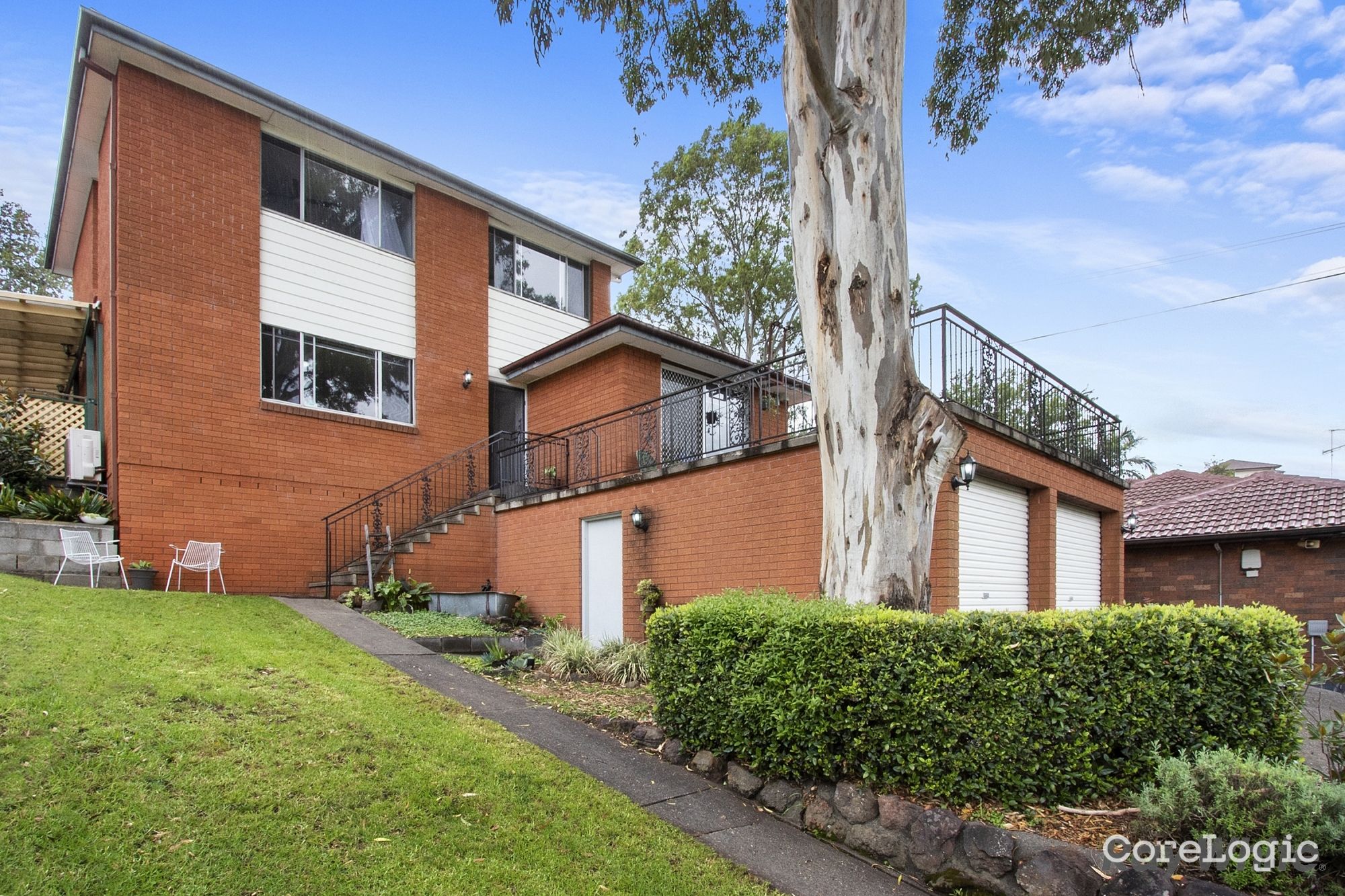 27 Beethoven St, Seven Hills, NSW 2147