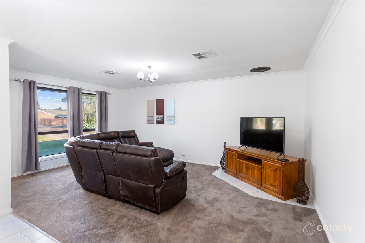 24 Fradd Rd, Angle Vale, SA 5117