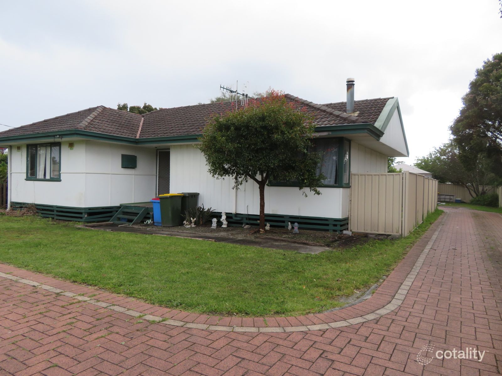 18a Katoomba St, Orana, WA 6330