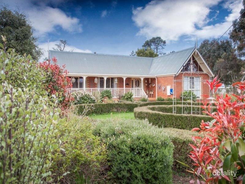 49 White Ave, Romsey, VIC 3434