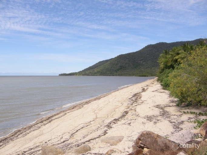 2229 Pine Creek Rd, East Trinity, QLD 4871