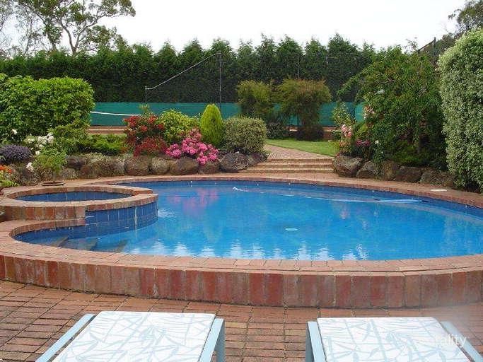 11 Fernshaw Pl, Mount Eliza, VIC 3930