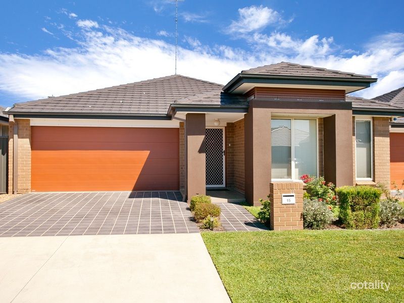 15 Mackay Cct, Ropes Crossing, NSW 2760
