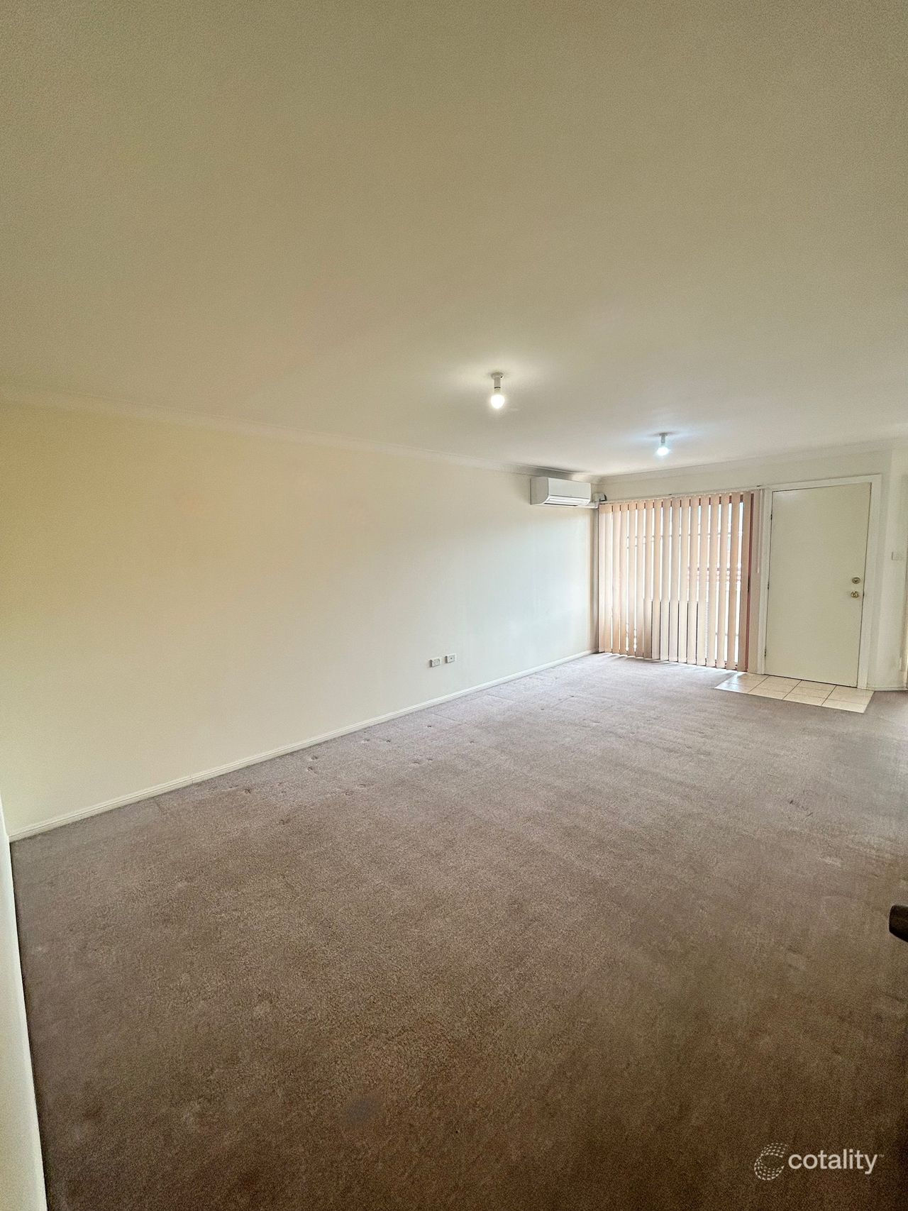 2/102 Central Rd, Unanderra, NSW 2526