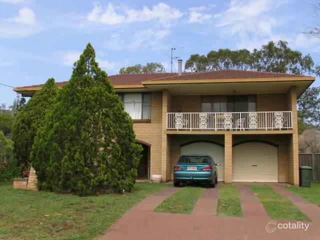 62 Proposch St, Oakey, QLD 4401