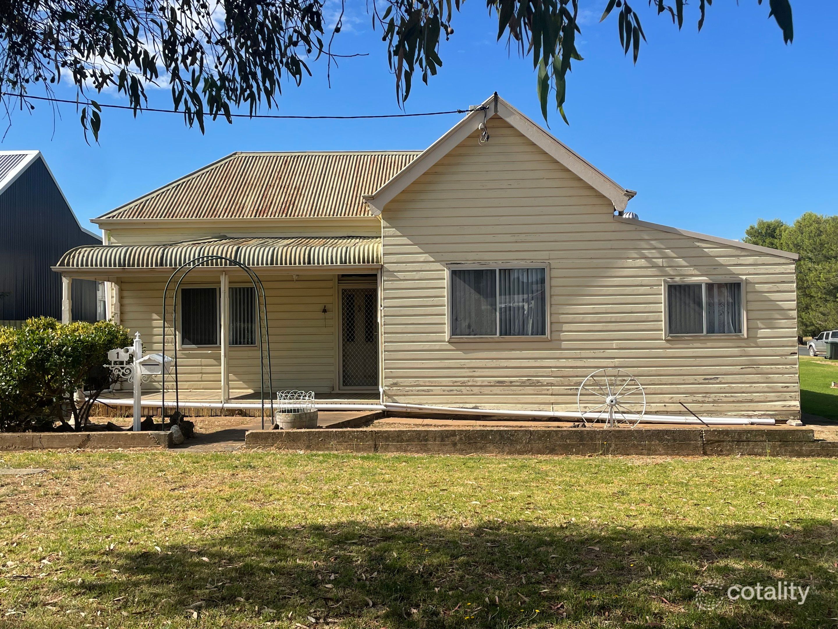 1 Young St, Grenfell, NSW 2810