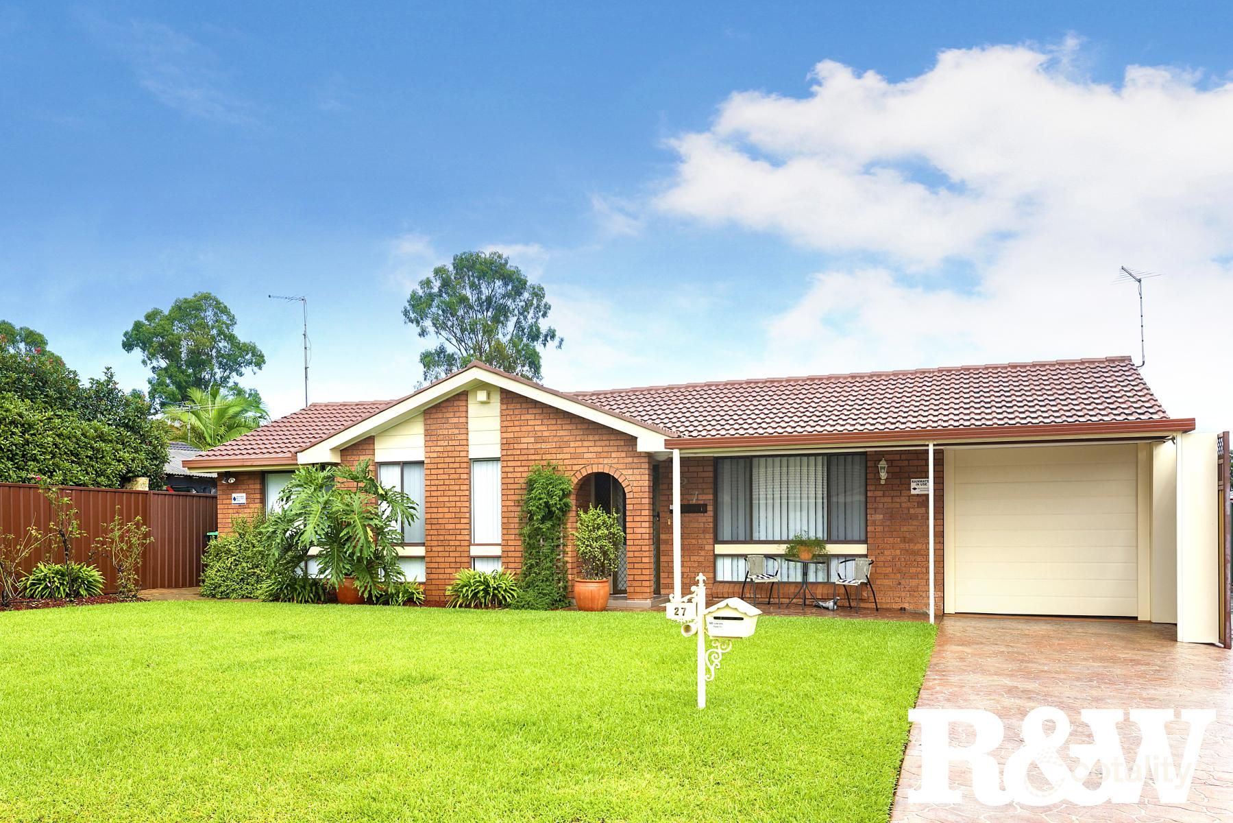 27 Grevillea Dr, St Clair, NSW 2759