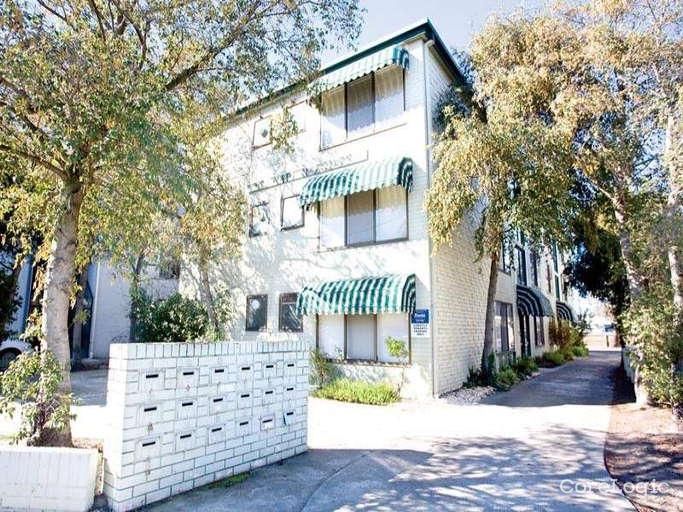 2/158 Napier St, Essendon, VIC 3040