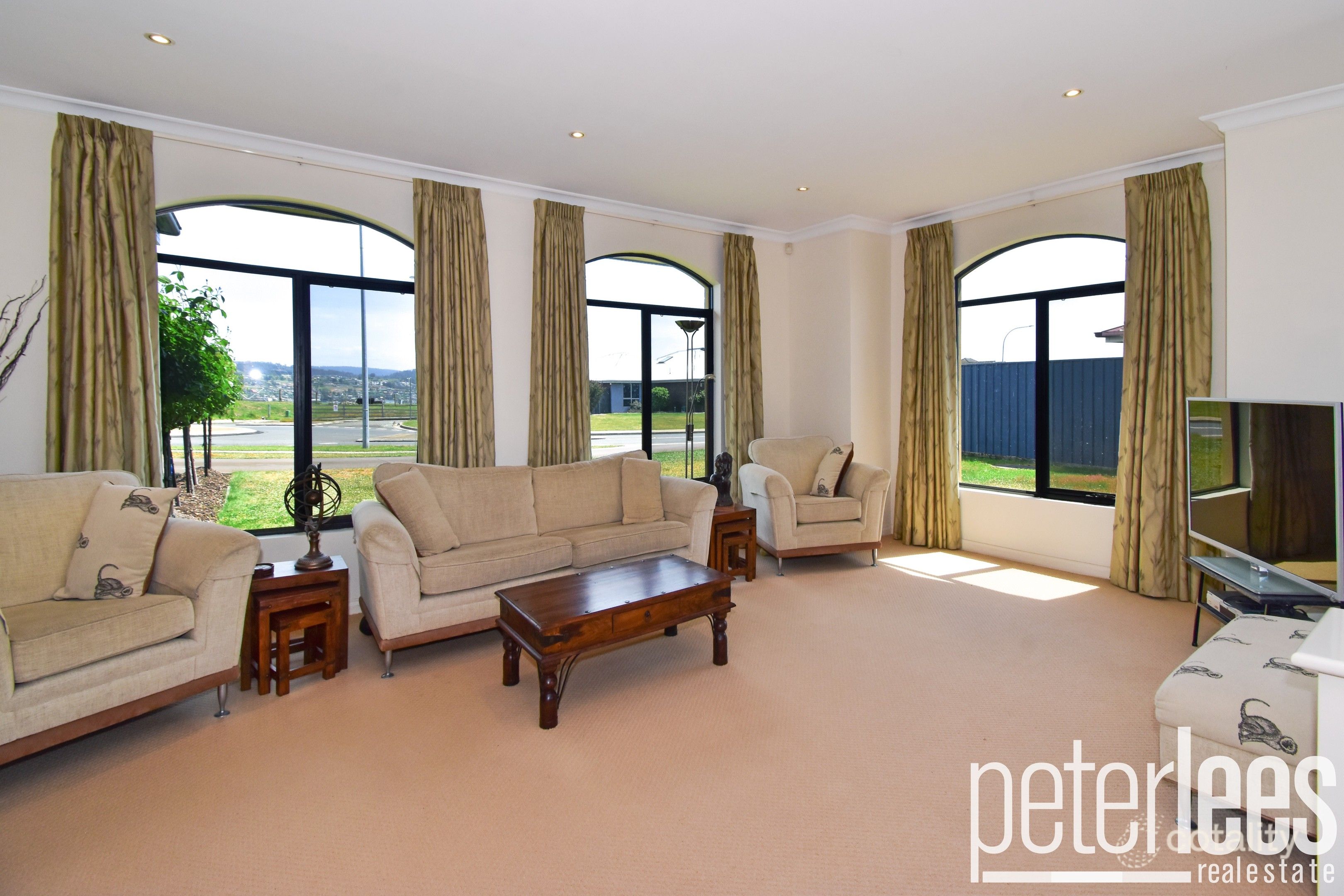 40 Mount Stuart Dr, Newnham, TAS 7248