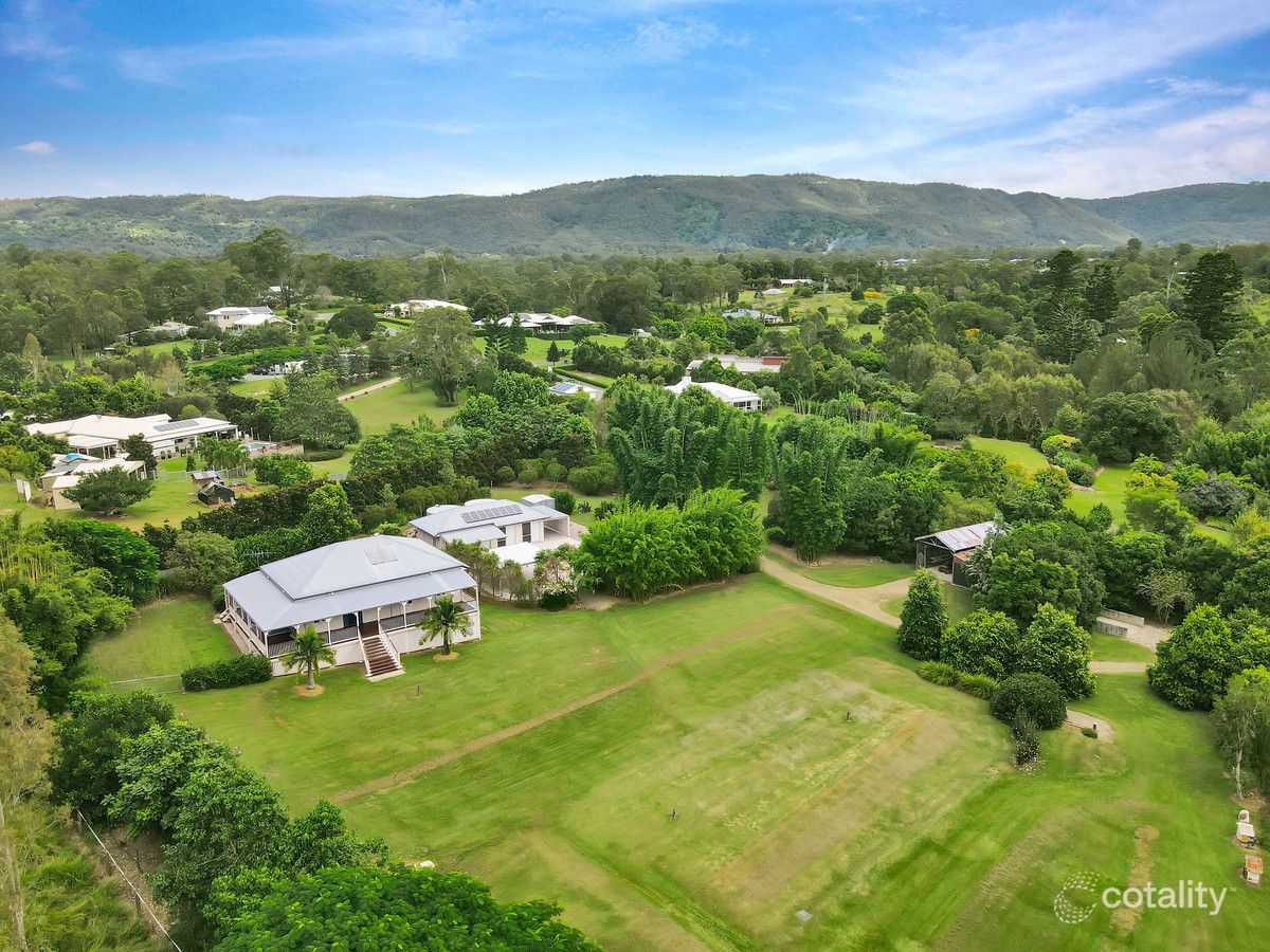 8 Tea Tree Cl, Samford Valley, QLD 4520