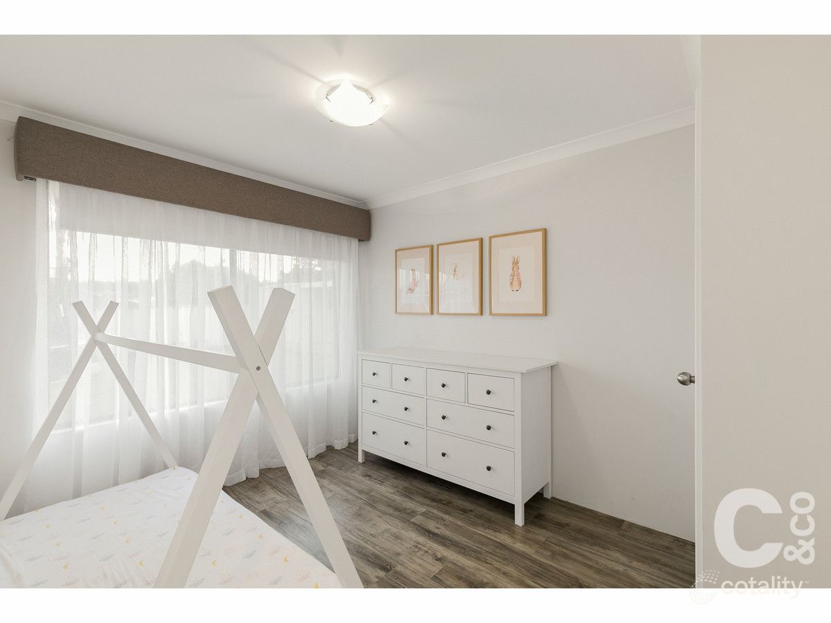 18 Nottingham Pkwy, Orelia, WA 6167