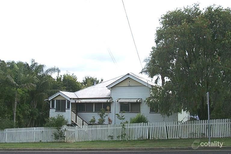 1 Creek St, Bundamba, QLD 4304