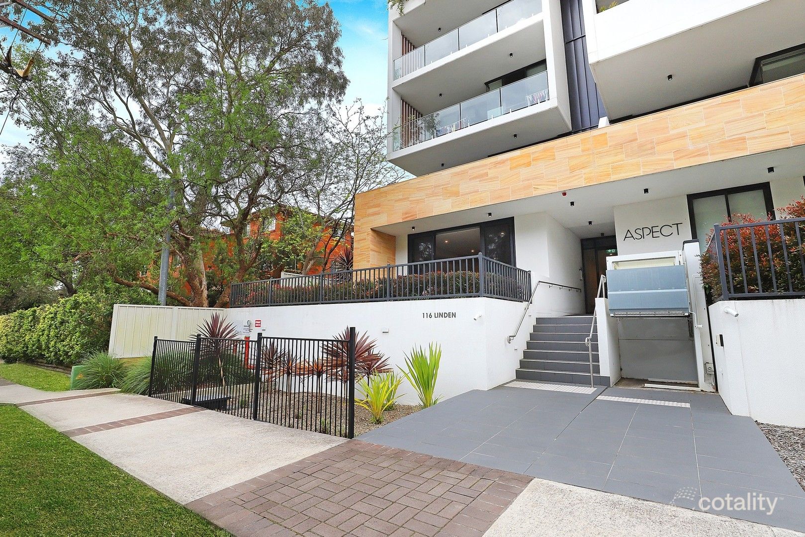 2/116 Linden St, Sutherland, NSW 2232