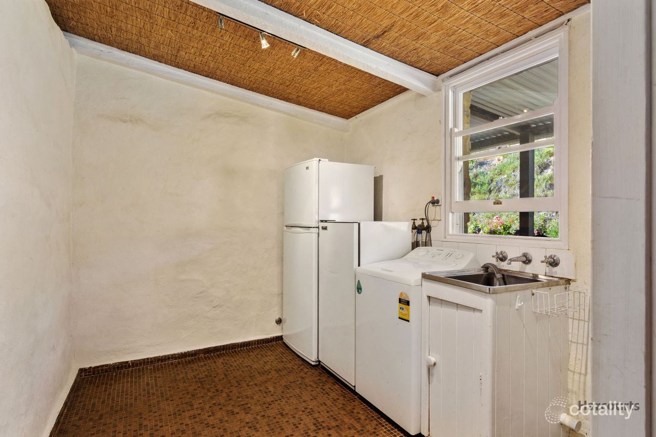 128 Upper Penneys Hill Rd, Onkaparinga Hills, SA 5163