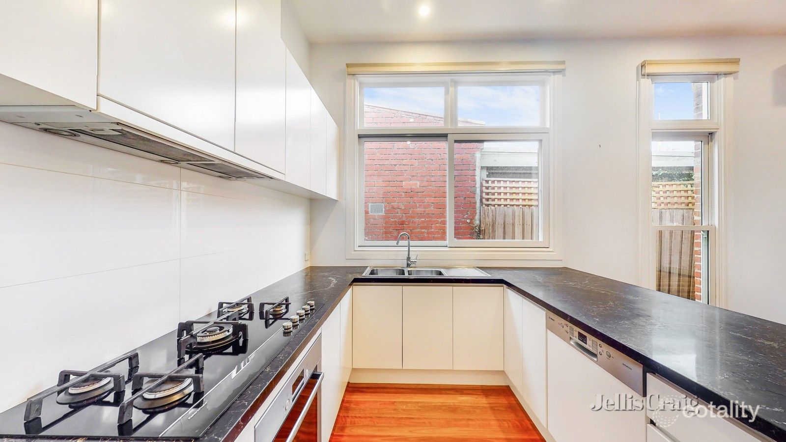 32 Stanhope St, Armadale, VIC 3143