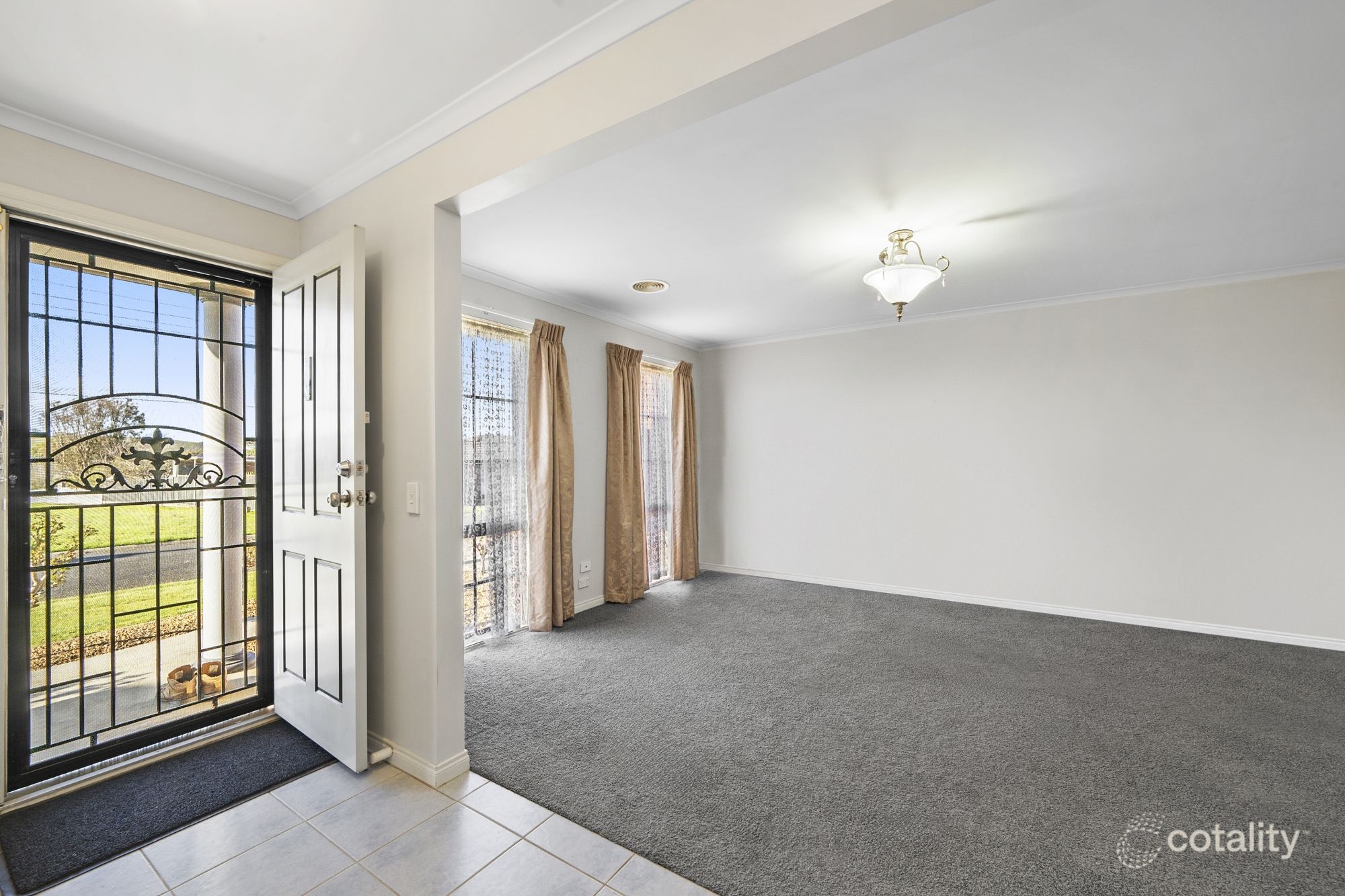 1 Ealing Ave, Wendouree, VIC 3355