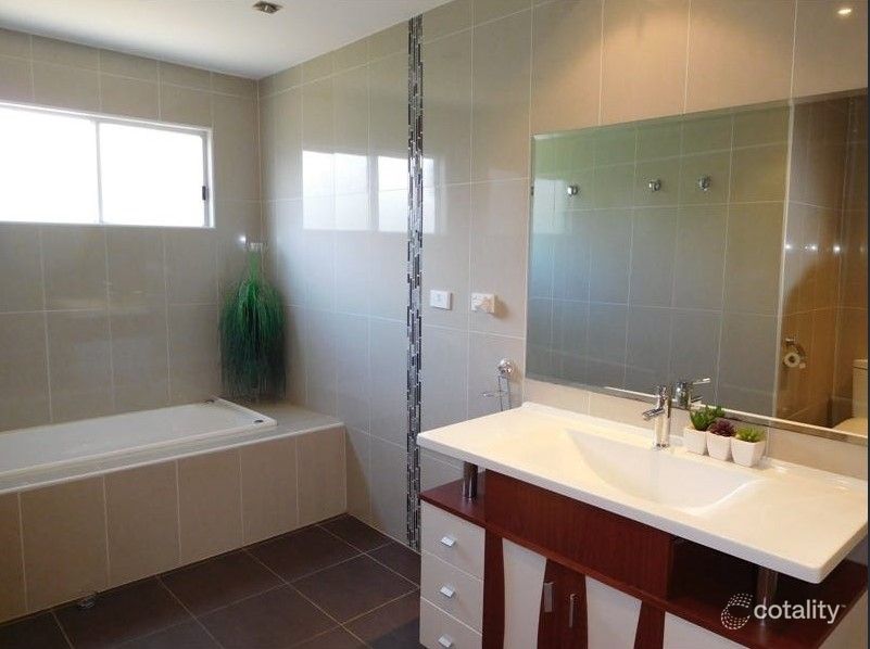 316 Smithfield Rd, Fairfield West, NSW 2165