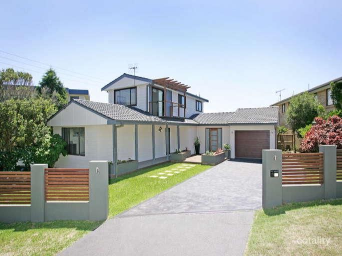 52 Thelma St, Toowoon Bay, NSW 2261