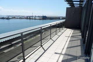 3-3a Honeysuckle Dr, Newcastle, NSW 2300