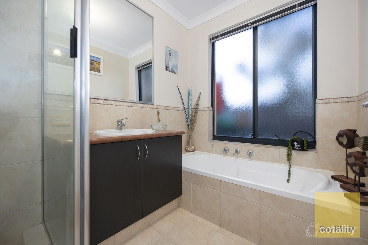 23 Fairbourne App, Butler, WA 6036