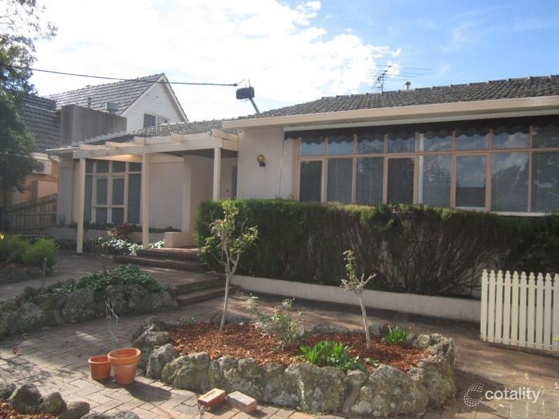 4 Brennan St, Mckinnon, VIC 3204