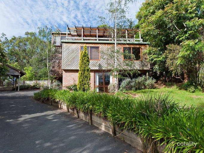 2 Avoca St, Lindisfarne, TAS 7015
