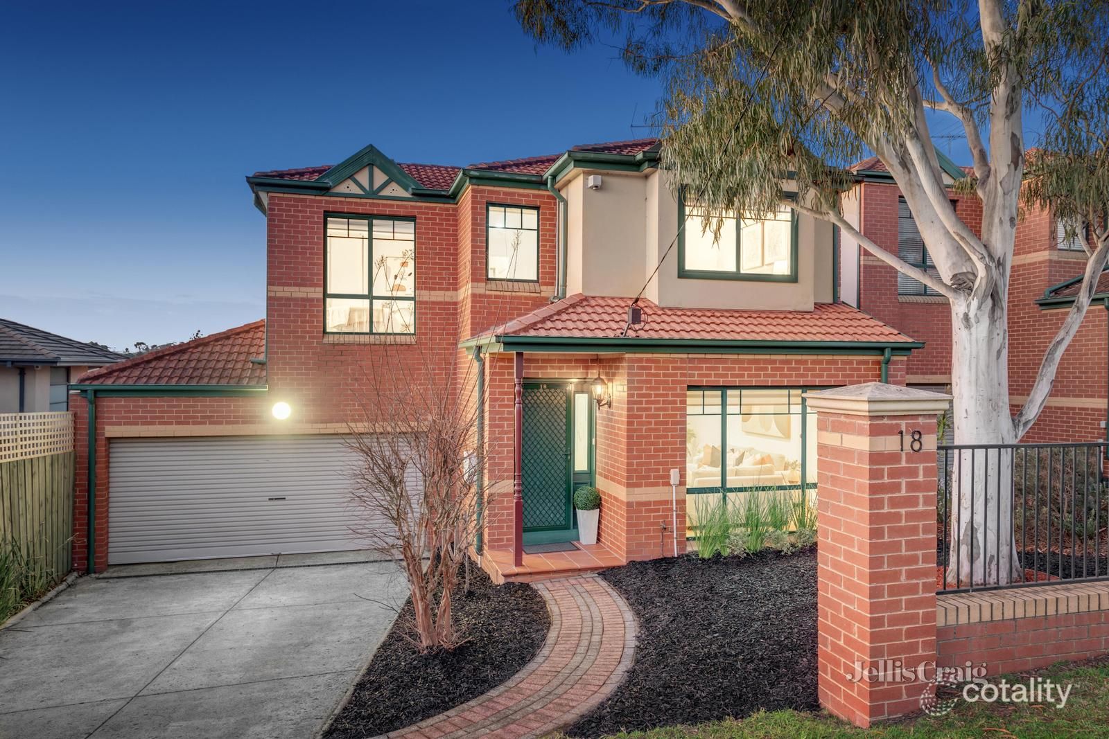 18/33-37 Leslie St, Donvale, VIC 3111