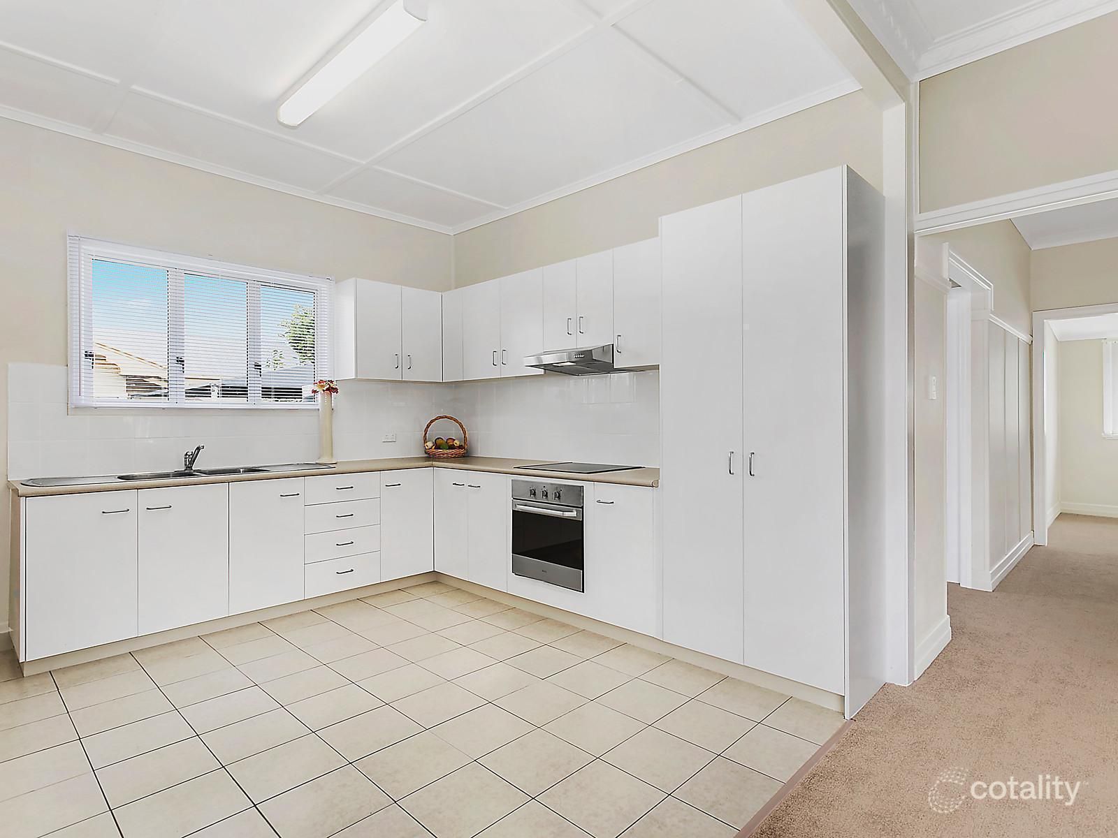 14 Beelbee St, Harristown, QLD 4350