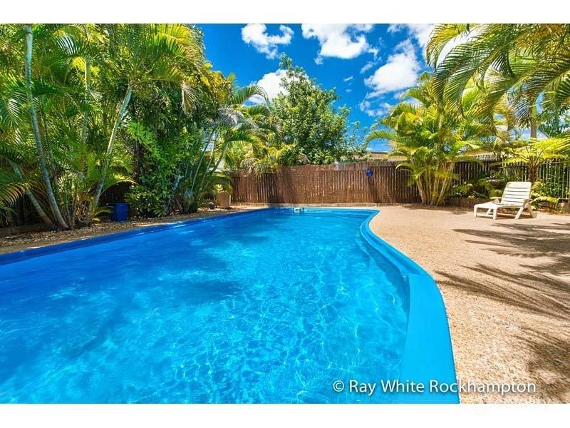 25 Capricorn Cres, Norman Gardens, QLD 4701