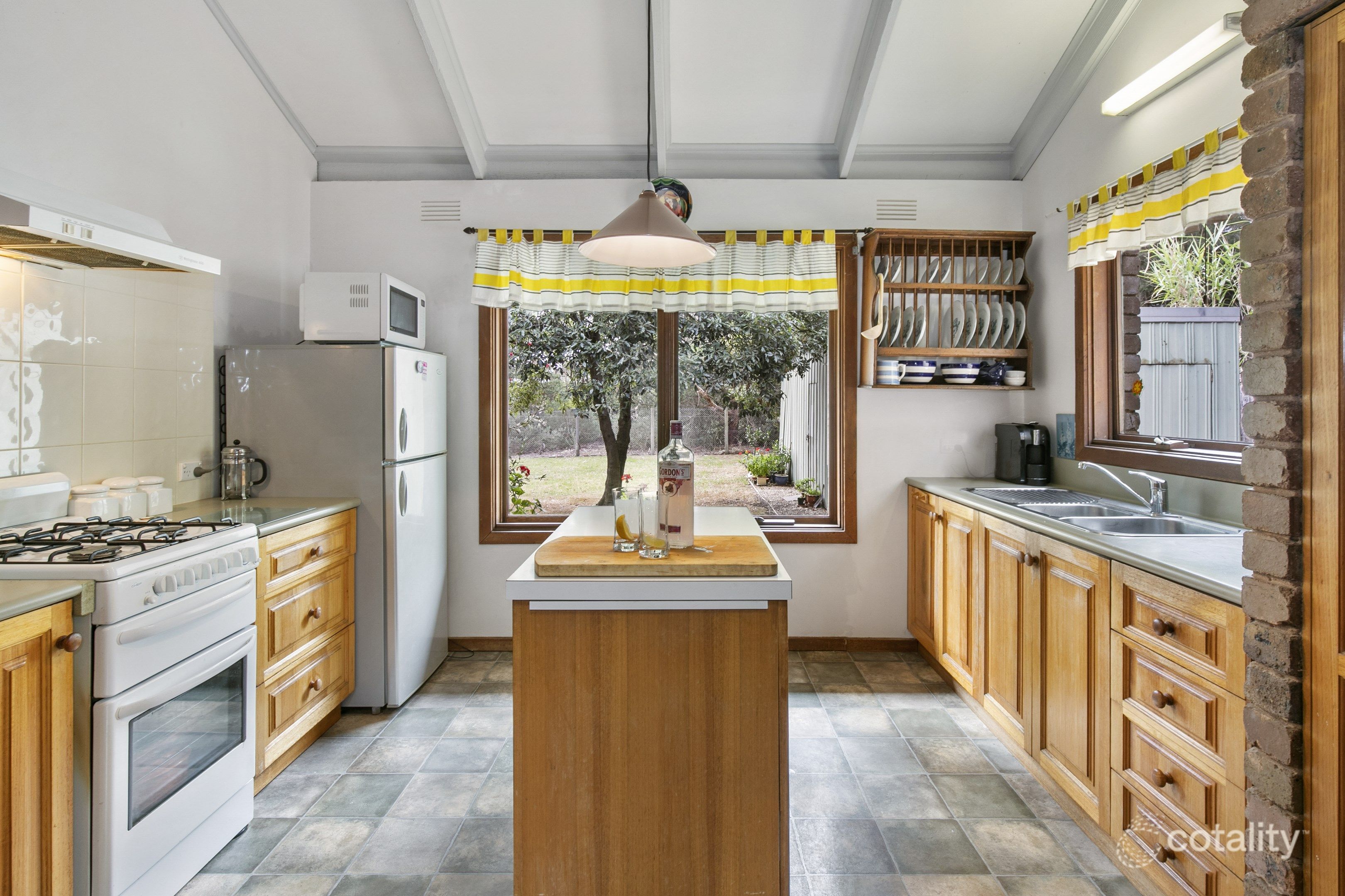 8 Bonview Ave, Somers, VIC 3927