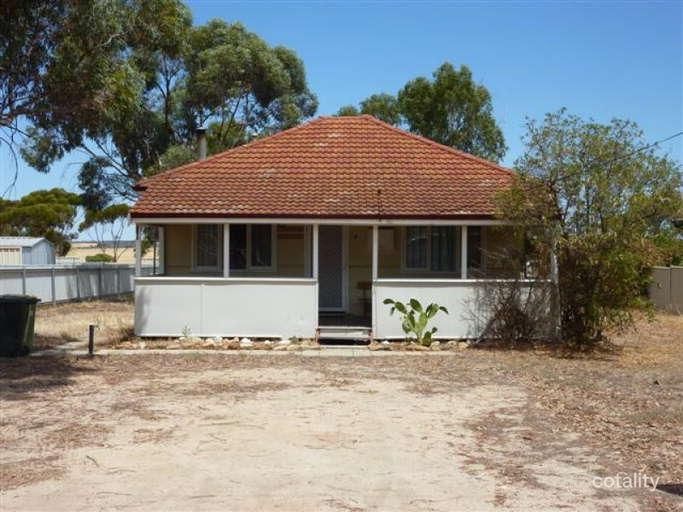 36 Hammond St, Bencubbin, WA 6477