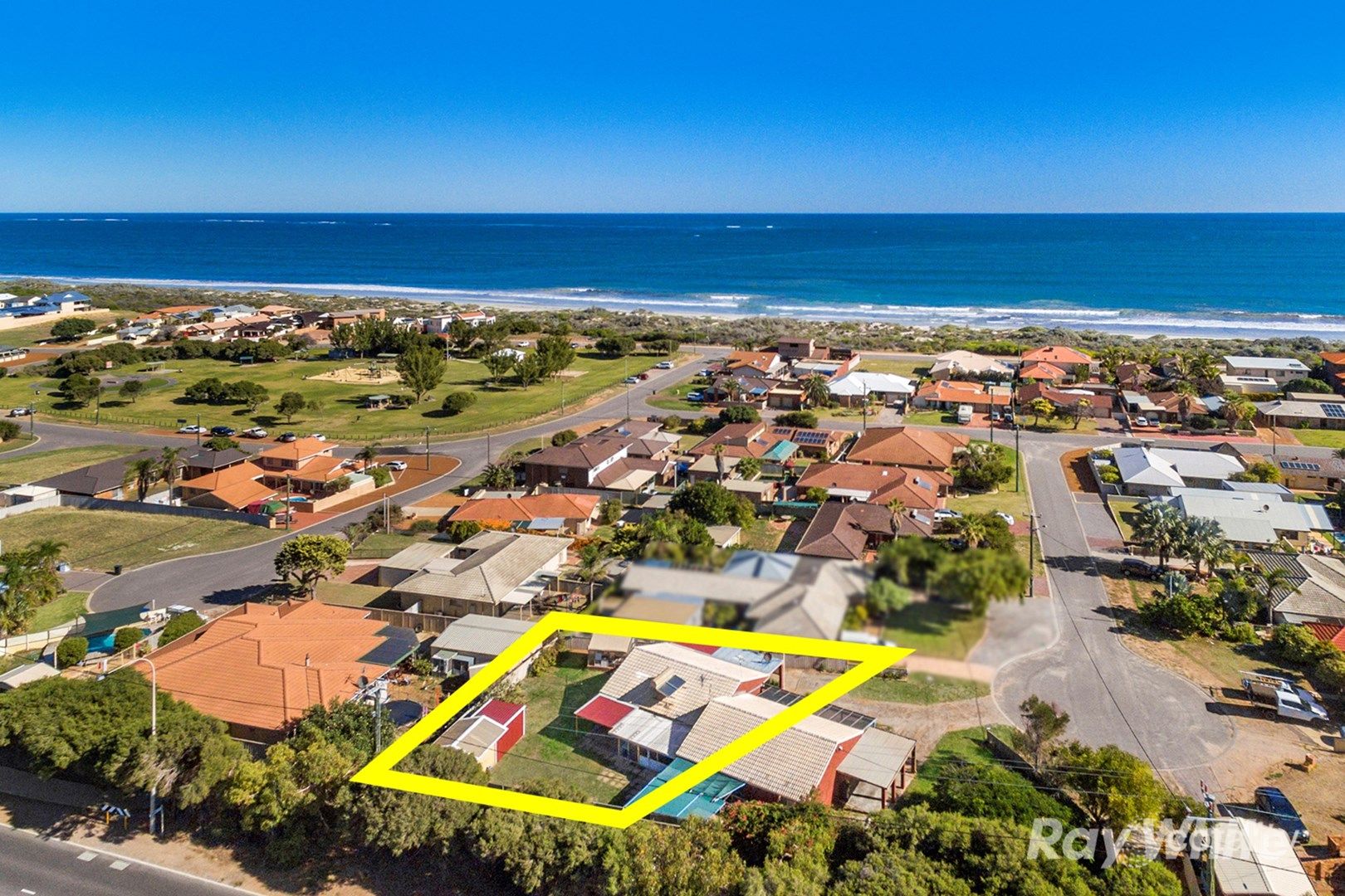 10b Mayne Pl, Tarcoola Beach, WA 6530