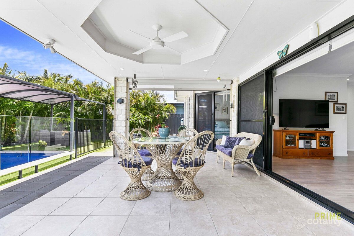 20 Oceanblue Bvd, Pialba, QLD 4655