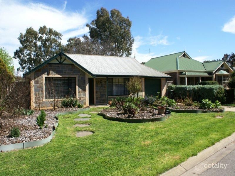 3 Mckinnon Park, Clare, SA 5453